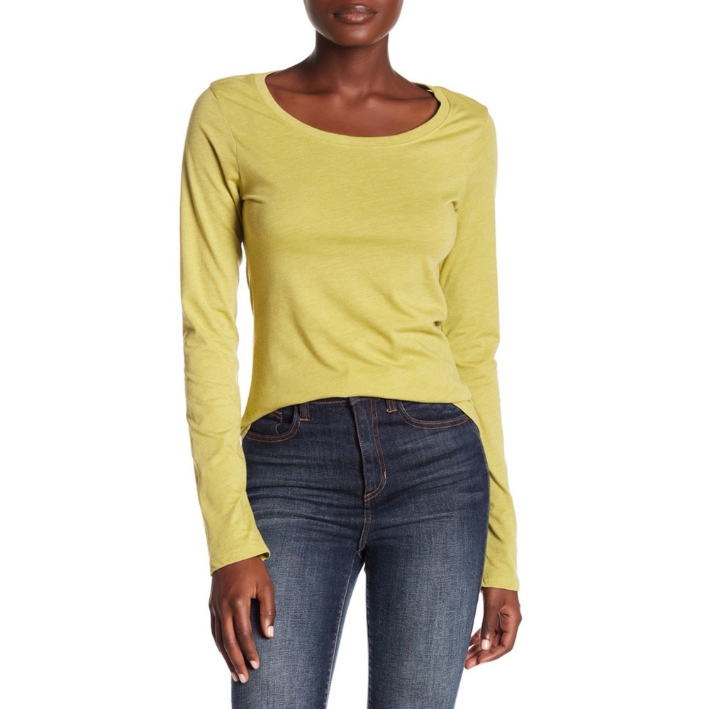 Long Sleeve T in Muted Green